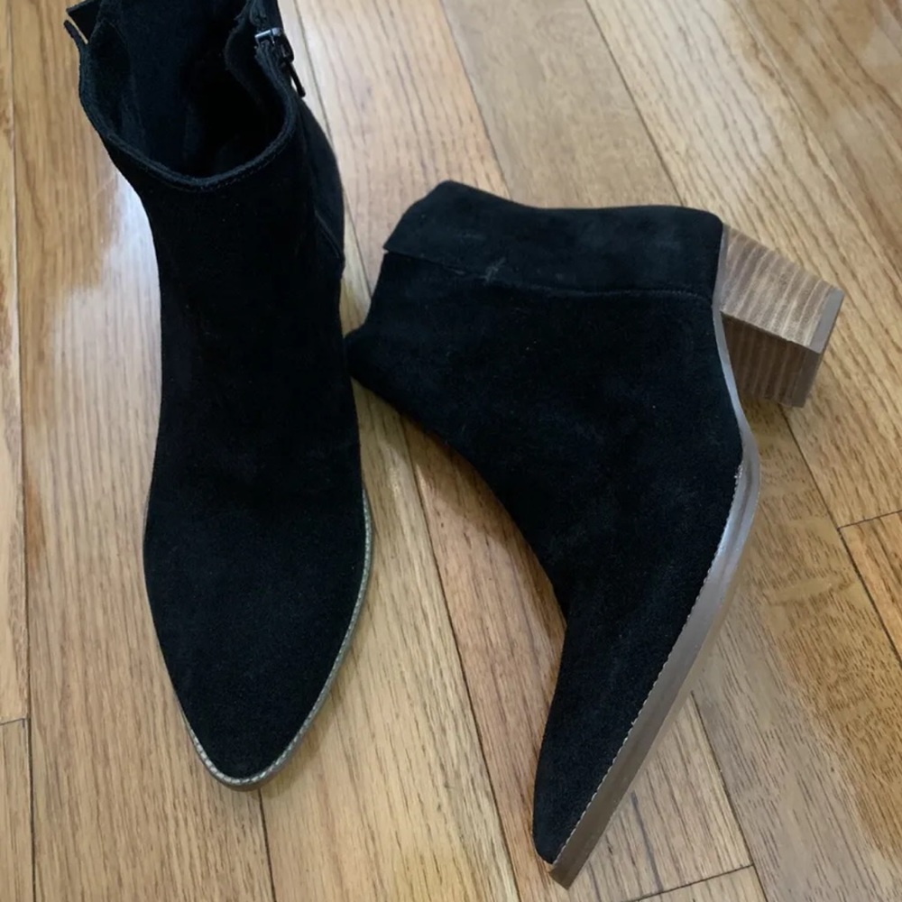 Matisse Black suede Booties Size 8.5